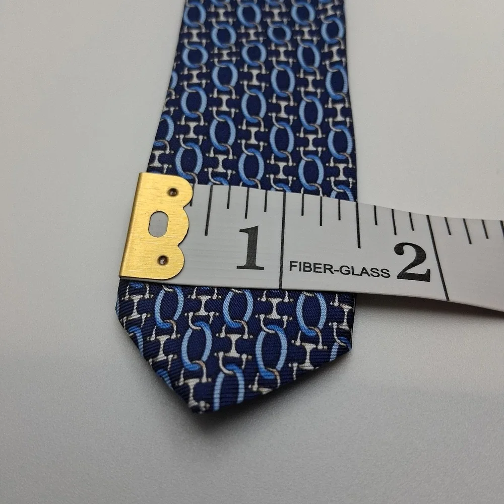 New Brooks Brothers 346 Tie Blue Chain Link Pattern All Silk 3.5x57x1.5 USA